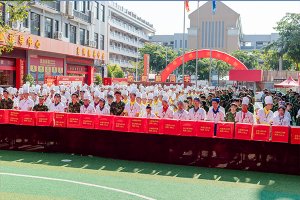 厦门新东方烹饪学校爱心助学金发放仪式暖心盛启