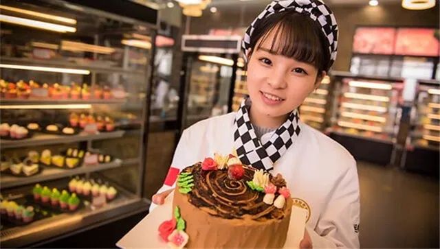 解决这5个问题,零基础也能开烘焙店,轻松月入过万!
