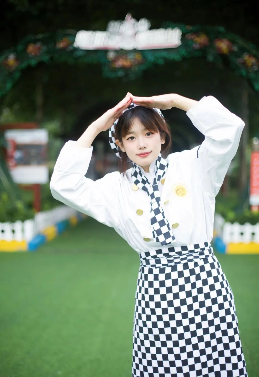 00后小伙放弃高中读职校,如今成为高校老师,已参编教材!