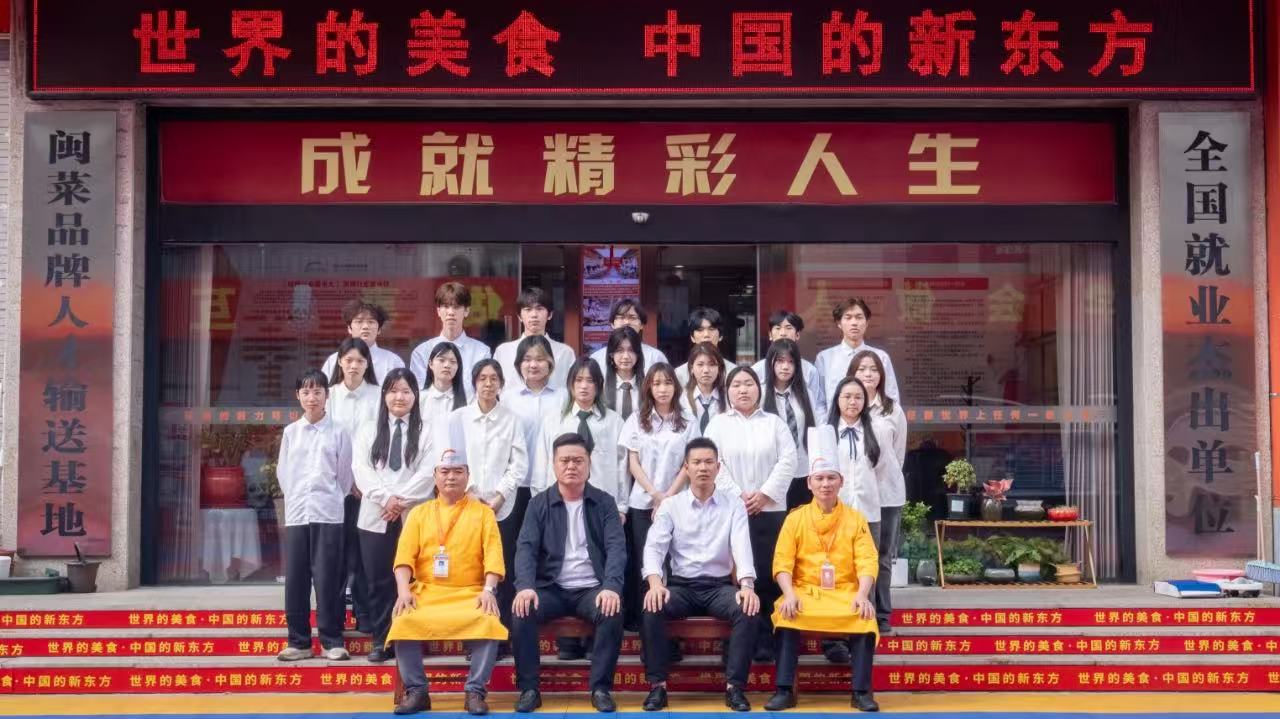 【我们毕业啦】愿有前程可奔赴,亦有青春可回首!