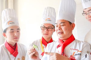 青春不设限!看硬核新生在厦门新东方的校园日常~