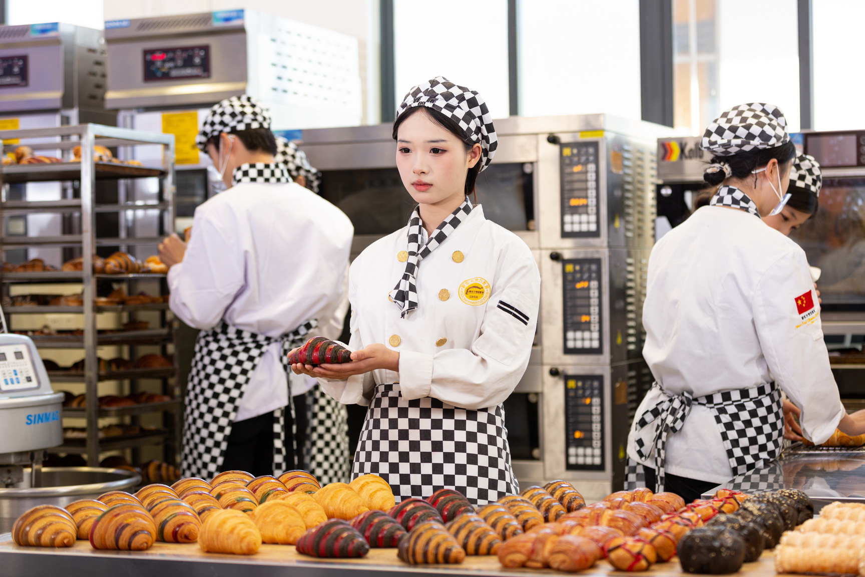 �����ں�����ѧ�������У��������ɽ��������ʦ!