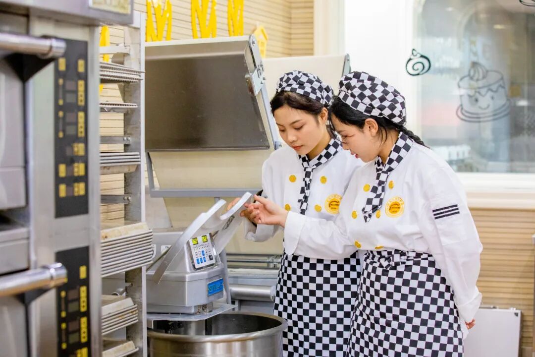 ��γ�Ϊ���������決ʦ�������¶���������𰸣�