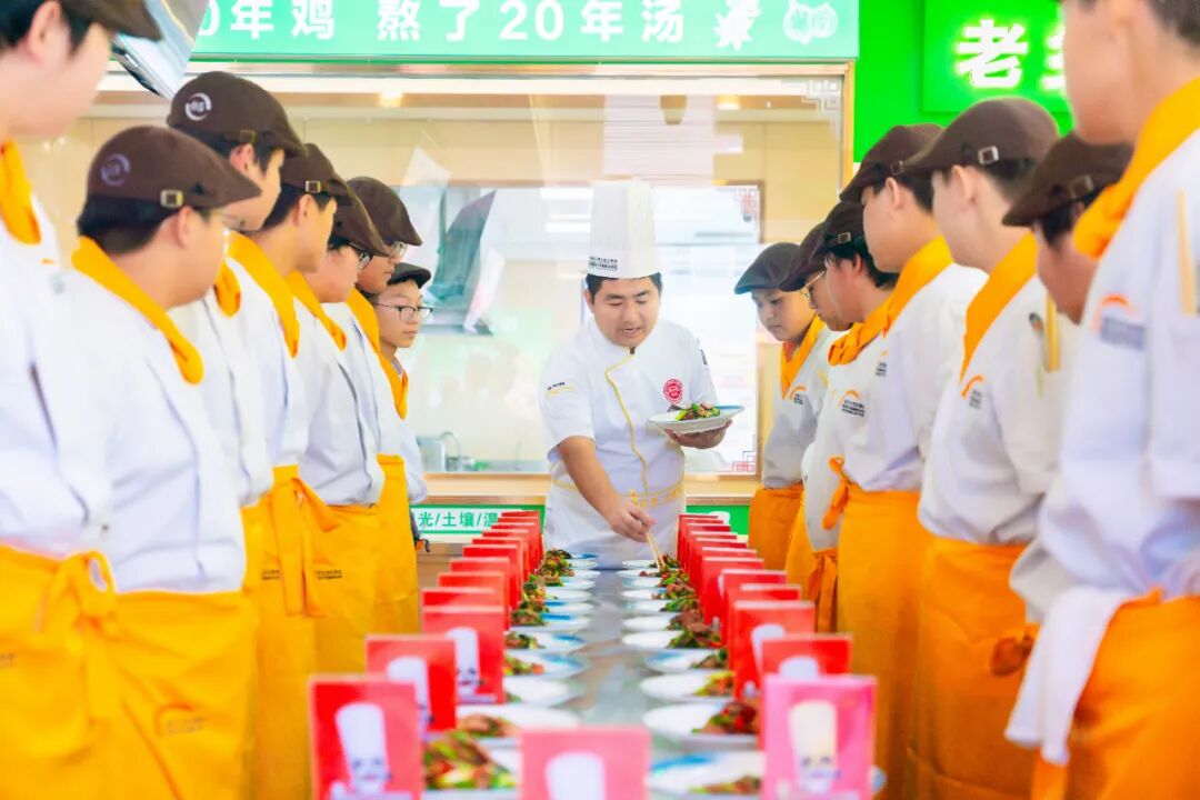 Ϊʲô��ô�����������¶���ѧ��ʦ��