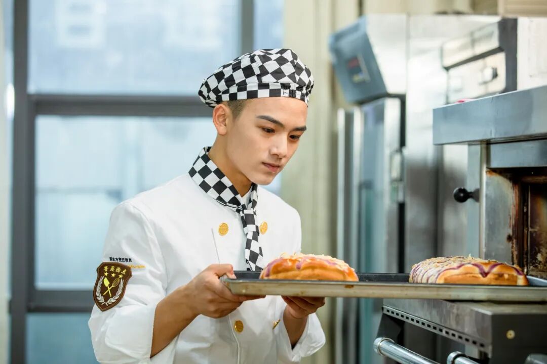 �������¶��������Ķ�ʱ�̣���ʳ��飬���ֳɲţ�